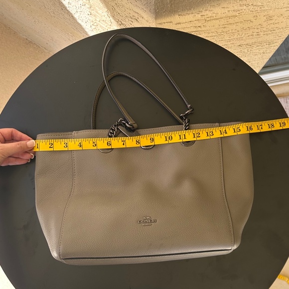 Coach, Turnlock Chain Tote/ Shoulder Bag - Picture 15 of 15